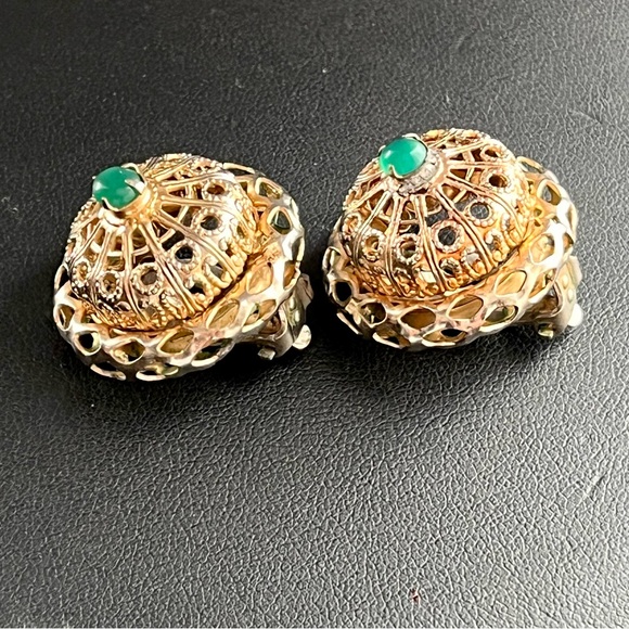 Vintage Kenneth Jay Lane domed clip on earrings - Picture 4 of 9